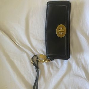 Coach 70th Anniversary Willis Bag Black Leather Wristlet/Wallet Striped Lining